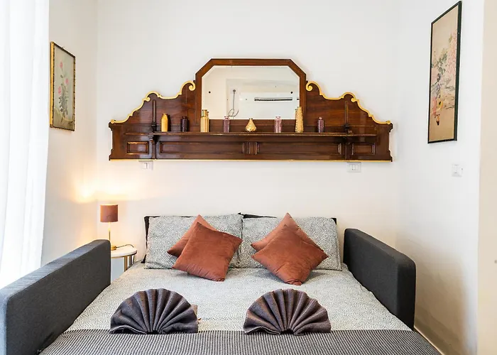 Bigfamilyflats - Coliseum Apartment